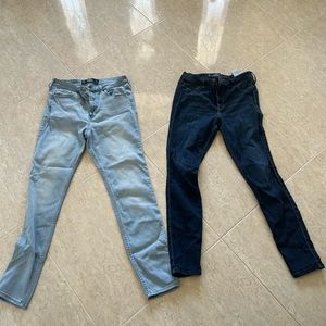 2 Hollister pair of jeans